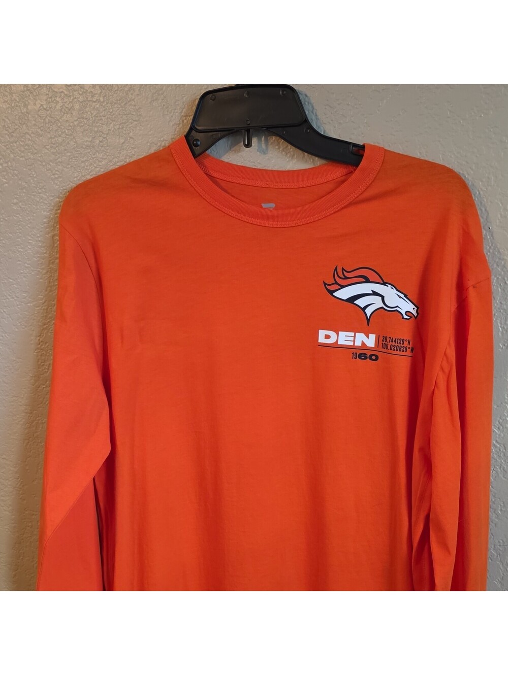 Fanatics Denver Broncos Orange Long Sleeve Shirt Size M Officially Licensed NFL